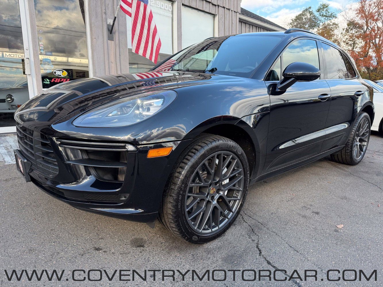 Used 2020 Porsche Macan Turbo AWD/4WD image 2