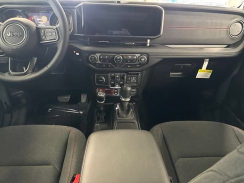 New 2026 Jeep Wrangler Unlimited Rubicon AWD/4WD image 26