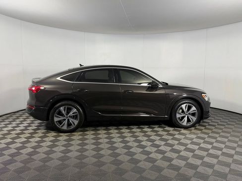 Used 2024 Audi Q8 e-tron Premium Plus w/ Premium Plus Package AWD/4WD image 4