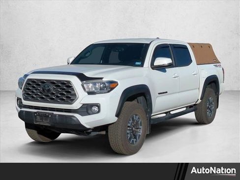 Used 2022 Toyota Tacoma TRD Off-Road image 1