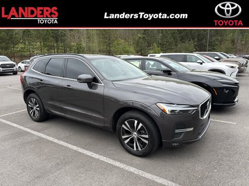 Used 2023 Volvo XC60 B5 Core image 1