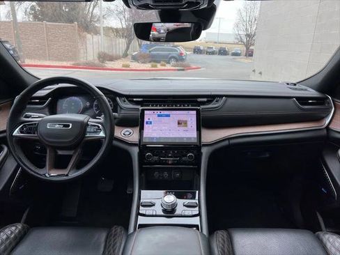 Certified 2022 Jeep Grand Cherokee Summit w/ MOPAR Finishing Package AWD/4WD image 23