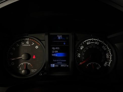 Used 2019 Toyota Tacoma SR AWD/4WD image 14