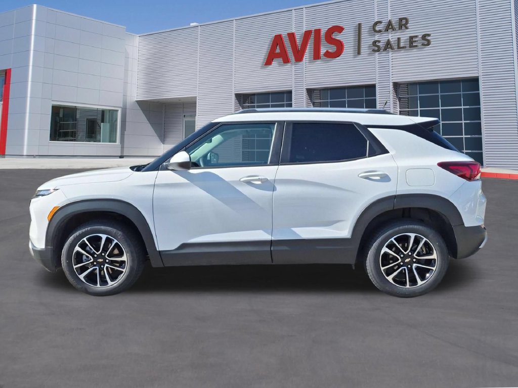 Used 2025 Chevrolet TrailBlazer LT AWD/4WD image 10