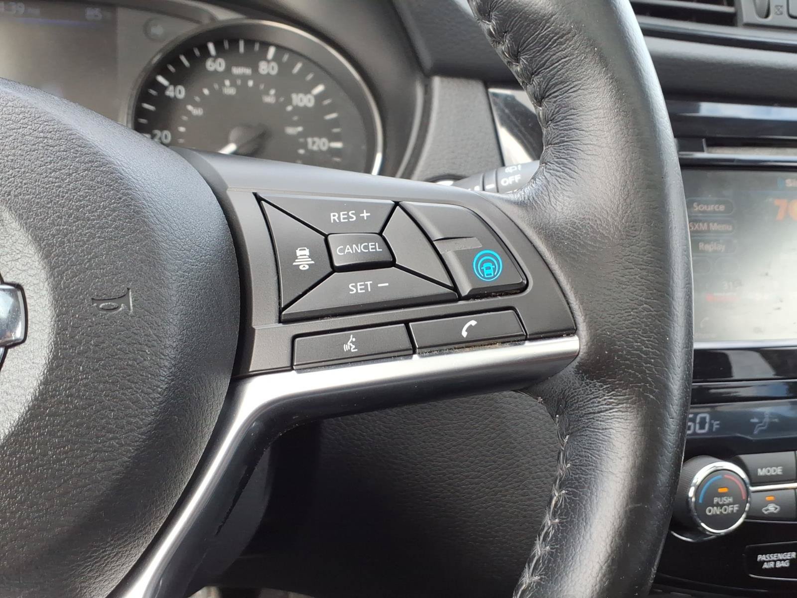 Used 2019 Nissan Rogue SV w/ Sun & Sound Touring Package AWD/4WD image 15