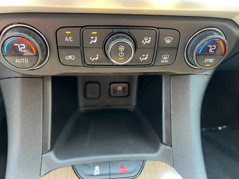 Used 2019 GMC Acadia SLE FWD image 24