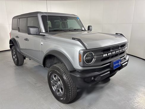 Used 2024 Ford Bronco Big Bend AWD/4WD image 2