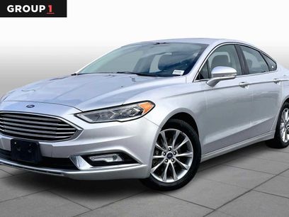 Used 2017 Ford Fusion SE w/ Fusion SE Technology Package