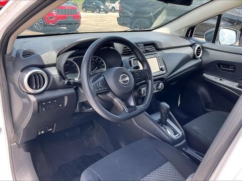 Used 2023 Nissan Versa S FWD image 14