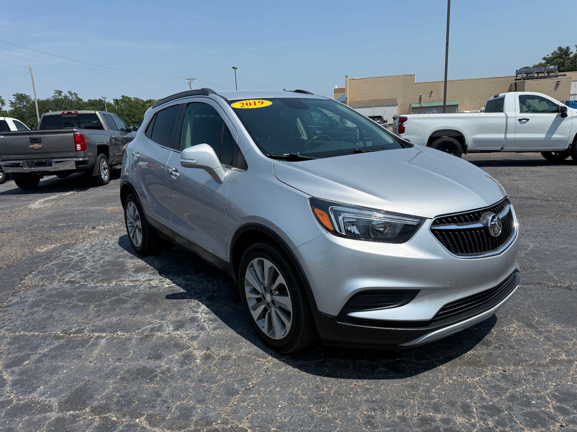 Used 2019 Buick Encore Preferred FWD image 1