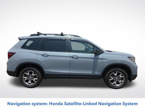 Used 2023 Honda Passport TrailSport image 2