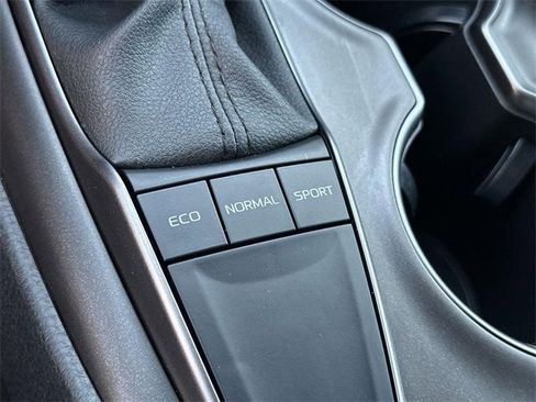 Used 2022 Toyota Camry SE image 36
