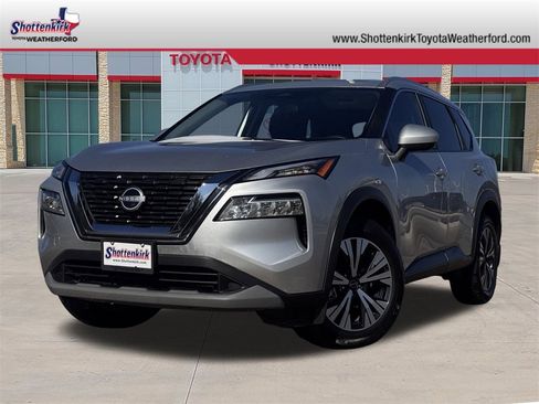 Used 2023 Nissan Rogue SV w/ SV Premium B Package image 1