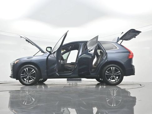 Used 2021 Volvo XC60 T5 Momentum w/ Protection Package Premier FWD image 52