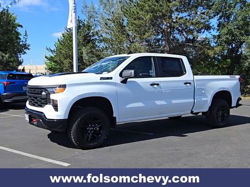 New 2026 Chevrolet Silverado 1500 Custom Trail Boss w/ LPO, Dark Essentials Package AWD/4WD image 7
