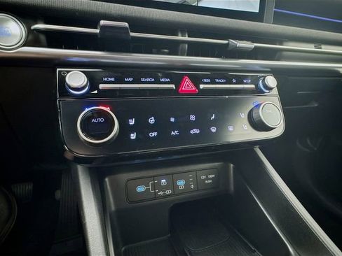 New 2025 Hyundai Santa Cruz Limited image 12