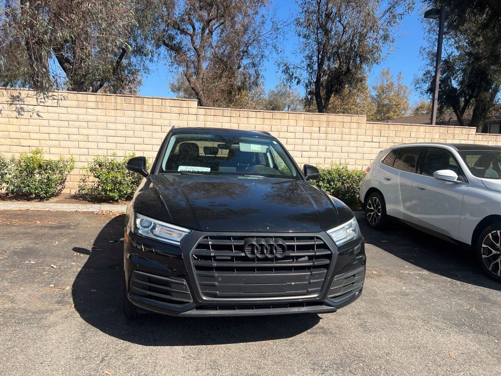 Used 2020 Audi Q5 2.0T Premium w/ Convenience Package AWD/4WD image 2