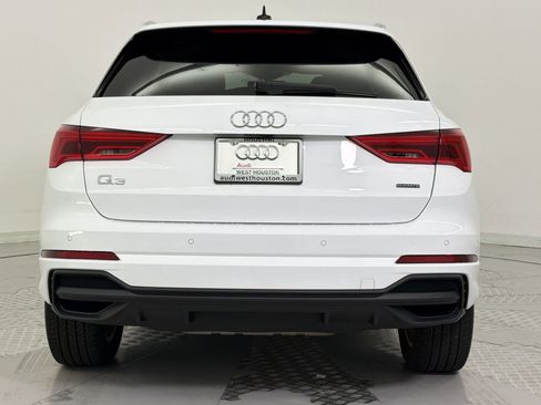 Certified 2025 Audi Q3 2.0T Premium w/ Convenience Package image 10