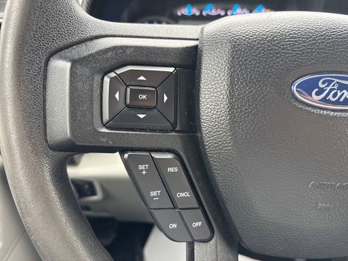 Used 2017 Ford F250 XLT w/ XLT Premium Package AWD/4WD image 26