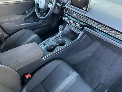 Used 2023 Honda Civic Sport image 15