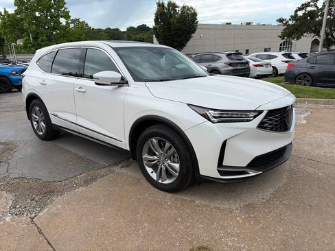 Used 2026 Acura MDX SH-AWD image 3