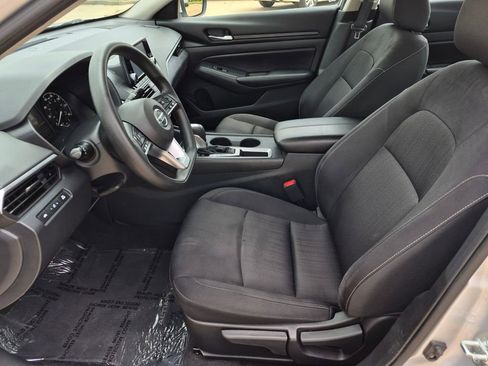 Used 2022 Nissan Altima 2.5 S FWD image 23