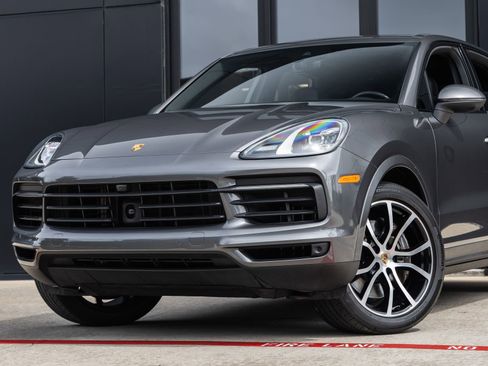 Used 2022 Porsche Cayenne AWD/4WD image 7