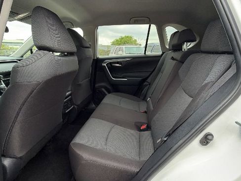 Certified 2025 Toyota RAV4 XLE image 34