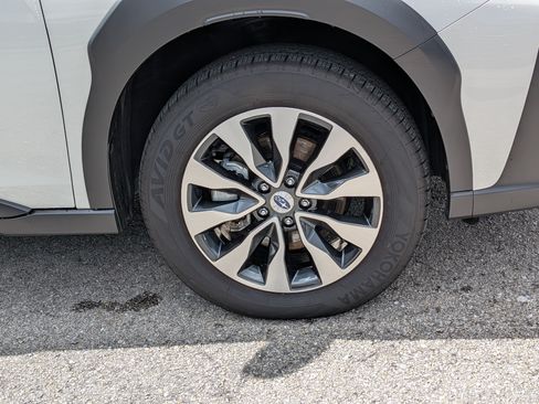 Certified 2025 Subaru Outback Touring XT AWD/4WD image 11