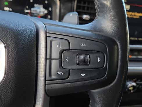 Used 2022 GMC Sierra 1500 SLT w/ SLT Convenience Package AWD/4WD image 18
