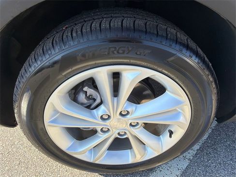 Used 2023 Buick Encore GX Preferred w/ Cold Weather Comfort Package image 11