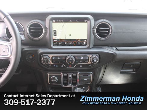 Used 2022 Jeep Wrangler Unlimited Sahara w/ Cold Weather Group AWD/4WD image 16