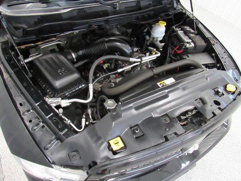 Used 2021 RAM 1500 Express AWD/4WD image 28