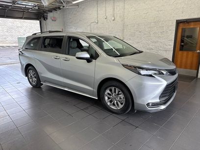 Certified 2025 Toyota Sienna XLE w/ XLE Plus Package