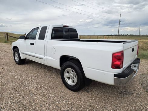 Used 2007 Dodge Dakota Laramie w/ Popular Equipment Group AWD/4WD image 3