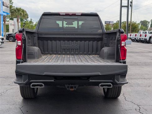 Used 2024 Chevrolet Silverado 1500 High Country w/ High Country Premium Package AWD/4WD image 5