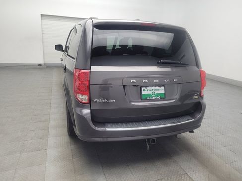 Used 2018 Dodge Grand Caravan SXT FWD image 6