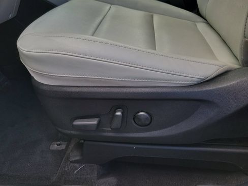 Used 2022 Kia Telluride S FWD image 14