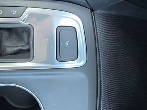 Used 2019 Chevrolet Equinox LT w/ Driver Convenience Package AWD/4WD image 19