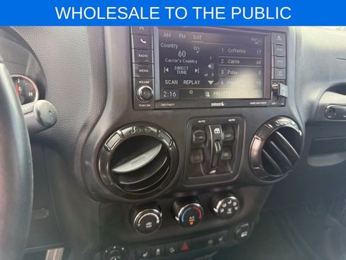 Used 2017 Jeep Wrangler Unlimited Sahara image 17