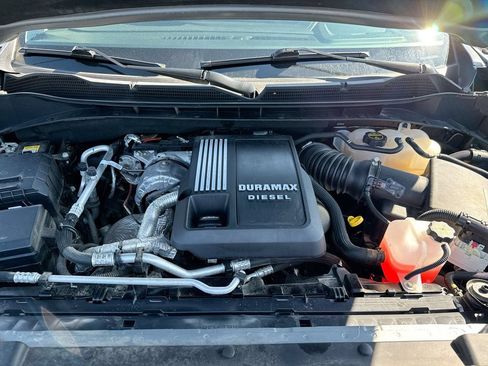 Used 2024 Chevrolet Silverado 1500 LT Trail Boss w/ Convenience Package II AWD/4WD image 25