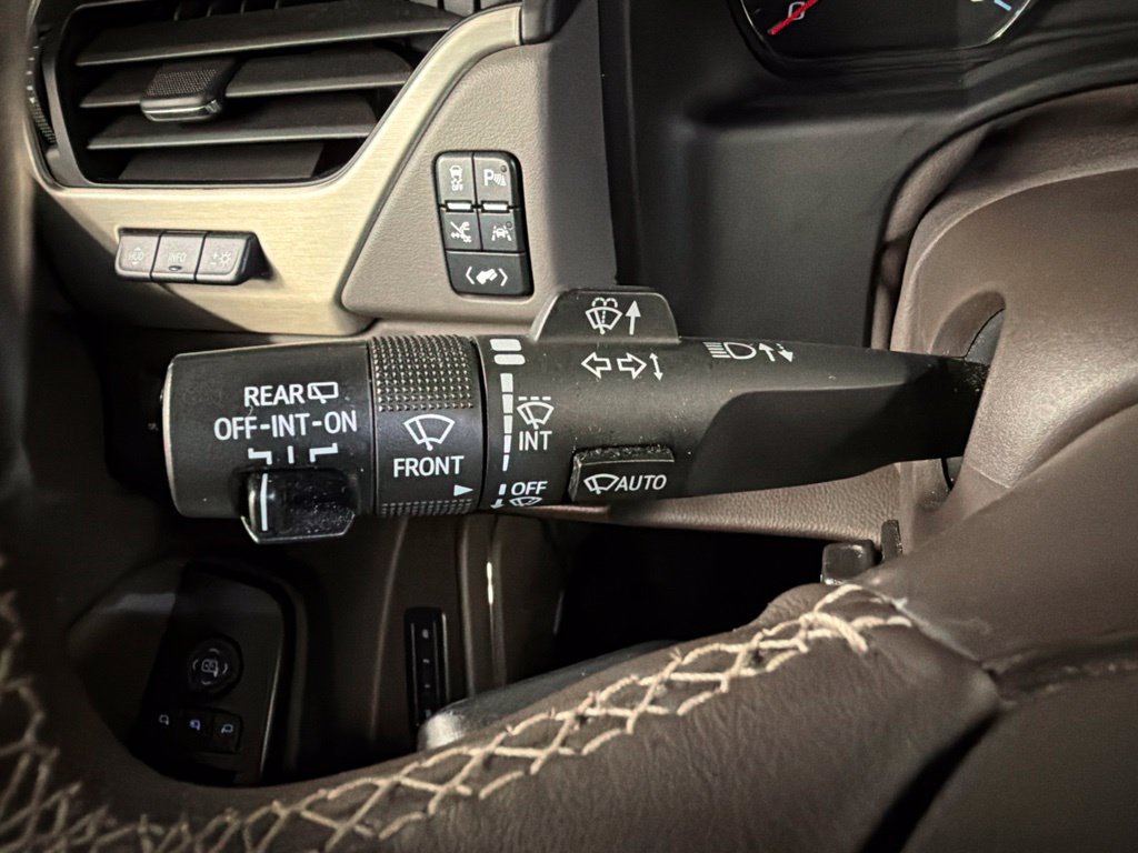Used 2020 GMC Yukon Denali w/ Denali Ultimate Package AWD/4WD image 20