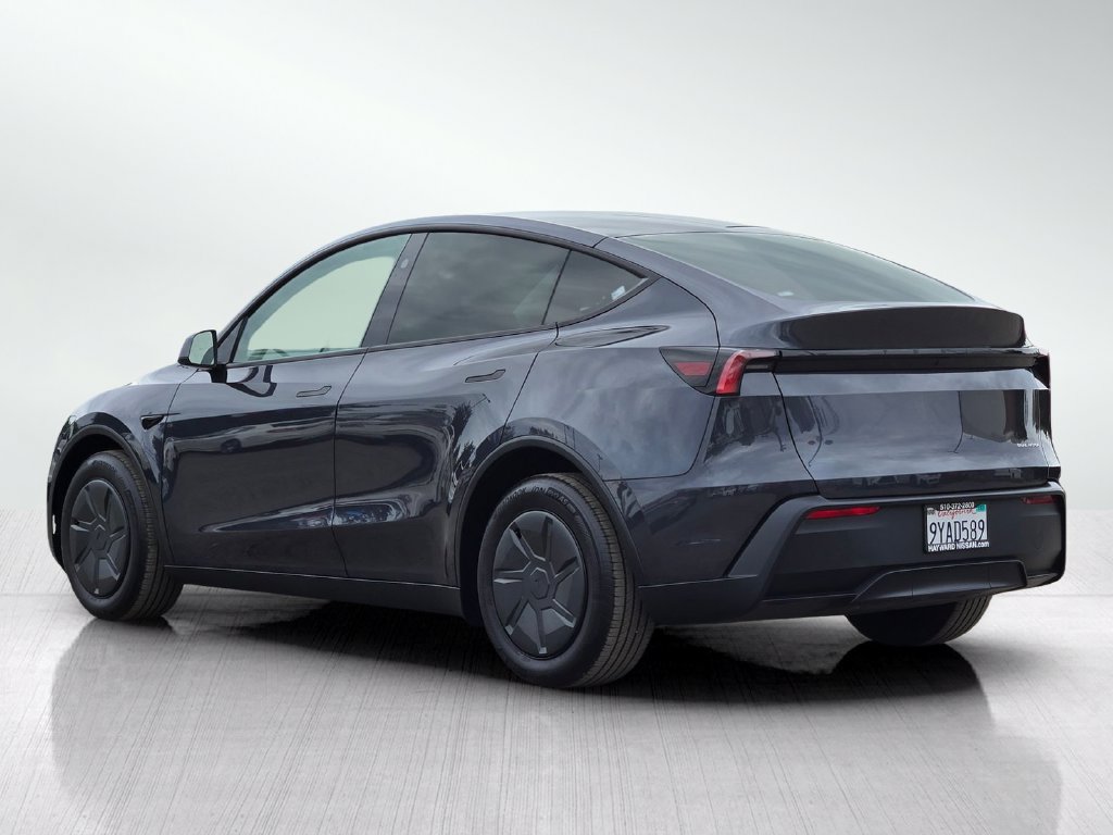 Used 2026 Tesla Model Y AWD image 6