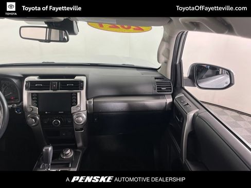 Used 2021 Toyota 4Runner SR5 AWD/4WD image 19