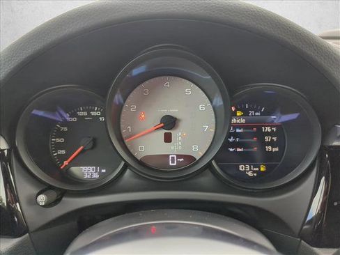 Used 2020 Porsche Macan S image 11