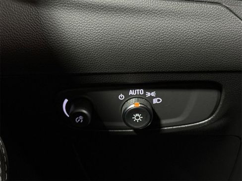 Used 2024 Buick Encore GX Sport Touring image 17