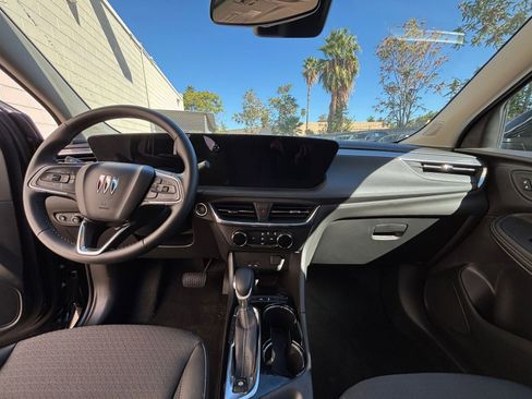 Used 2025 Buick Encore GX Preferred image 33