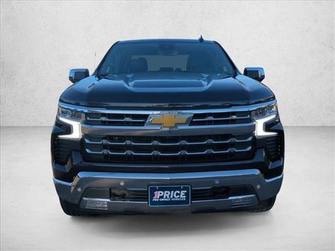 Used 2022 Chevrolet Silverado 1500 LTZ image 2