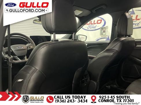 Used 2025 Ford Escape ST-Line w/ Tech Pack #1 FWD image 16