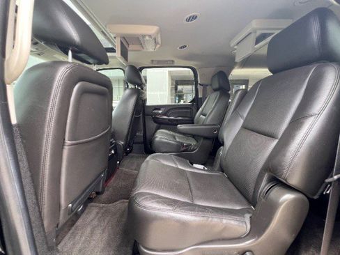 Used 2014 Cadillac Escalade ESV Luxury RWD image 36